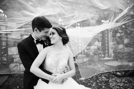 Black-and-White-Wedding-Photo-_-Black-and-White-Wedding-Picture-_-Black-and-White-Wedding-_-Black-and-White-Style-Wedding-Photography