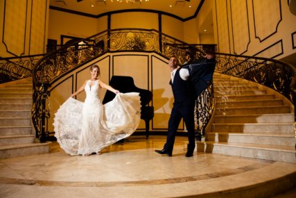 Traditional-Style-Wedding-Photo-_-Traditional-Wedding-_-Classic-Wedding-_-Classic-Style-Wedding