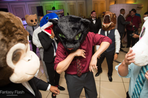dancing at a wedding